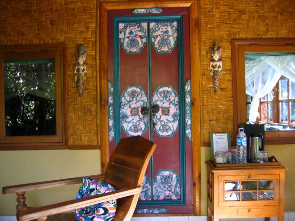Eingang Bungalow Guci Guesthouses