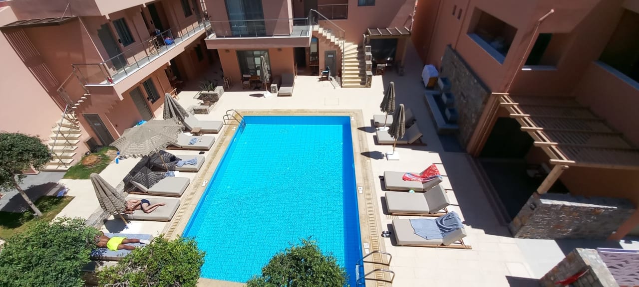 Pool High Beach Resort