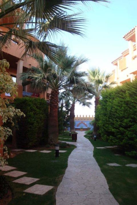 Blick zwischen die Appartements Hotel La Espadana