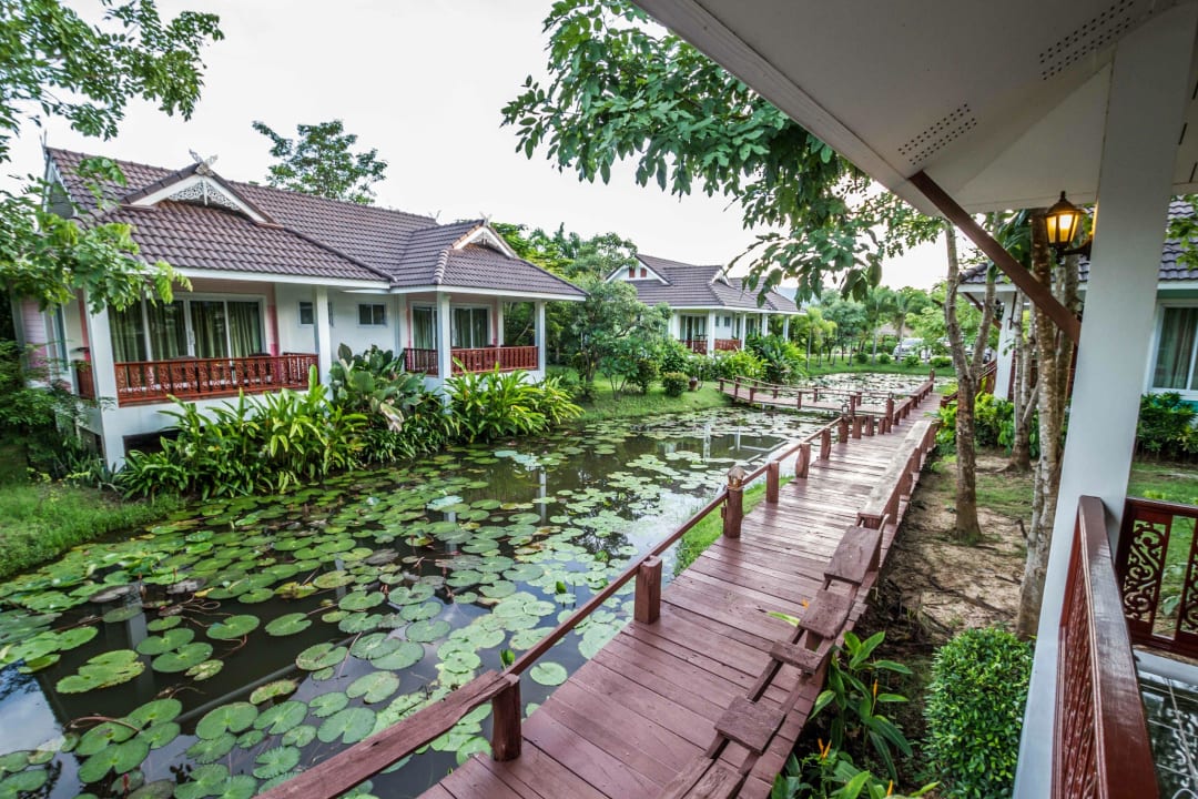 Exterior  Hotel Le Charme Sukhothai Resort
