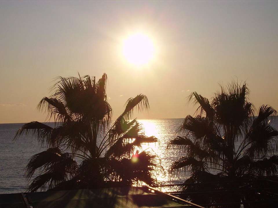 Sonnenuntergang Hotel Arabella World