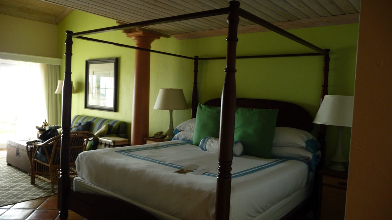 King Bed Zimmer 520 Hotel Ocean Key Resort & Spa