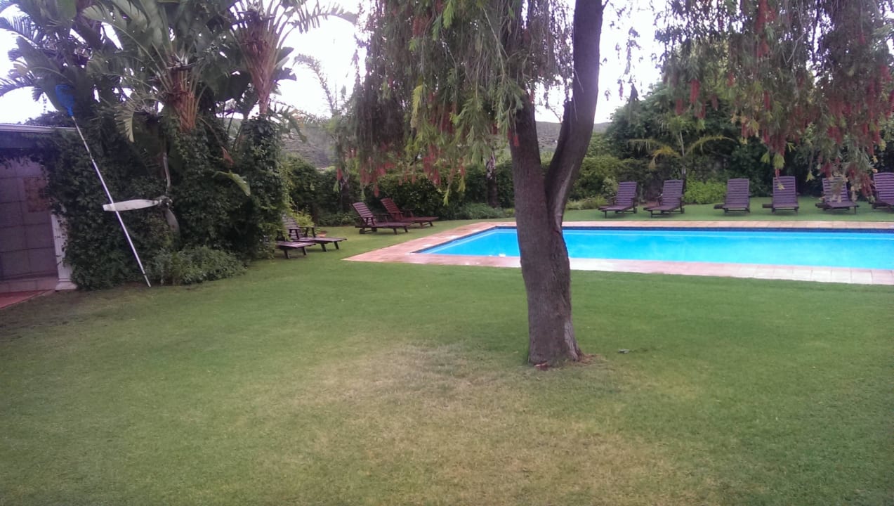 Garten & Pool Altes Landhaus Country Lodge