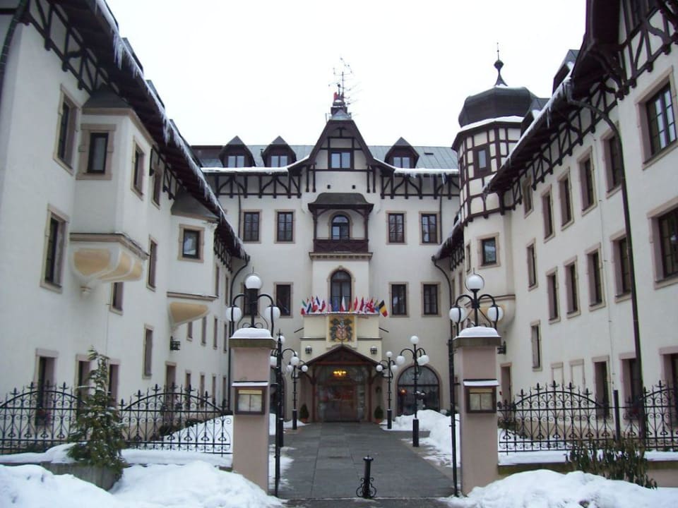 Blick auf den Eingangsbereich Chateau Monty Spa Resort