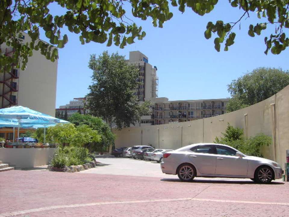 Links auf dem Bild ist in etwa der Pool Hotel Mena Palace