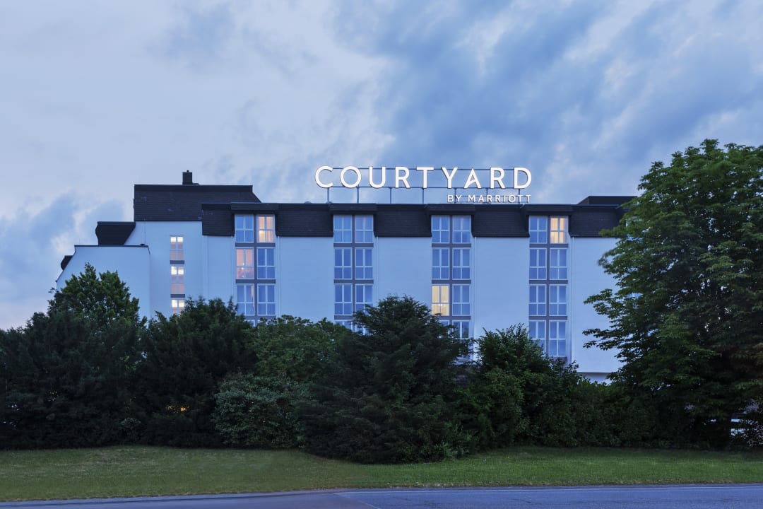 Außenansicht Courtyard by Marriott Wiesbaden-Nordenstadt