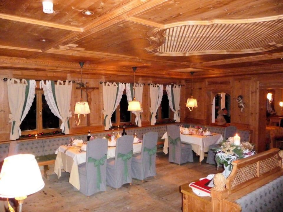 Stube abends Hotel Fürstenhof