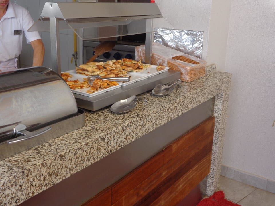 Büffet am Pool---Snacks Grand Park Lara Hotel