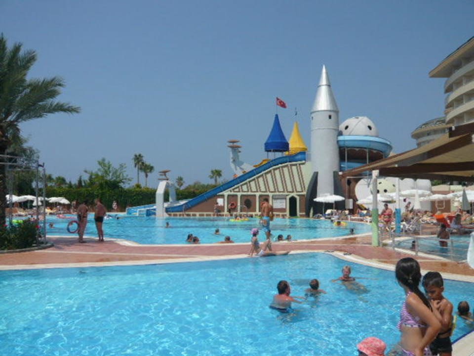 Zwembad met glijbaan Arycanda Kirman Premium