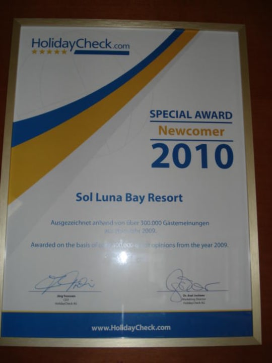 Special Award Newcomer 2010! Sol Luna Bay