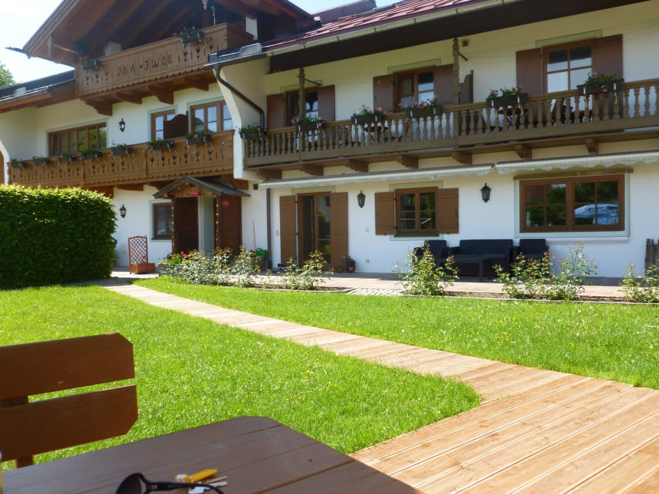Neue Holzterrasse & Weg Ferienhof Streidl