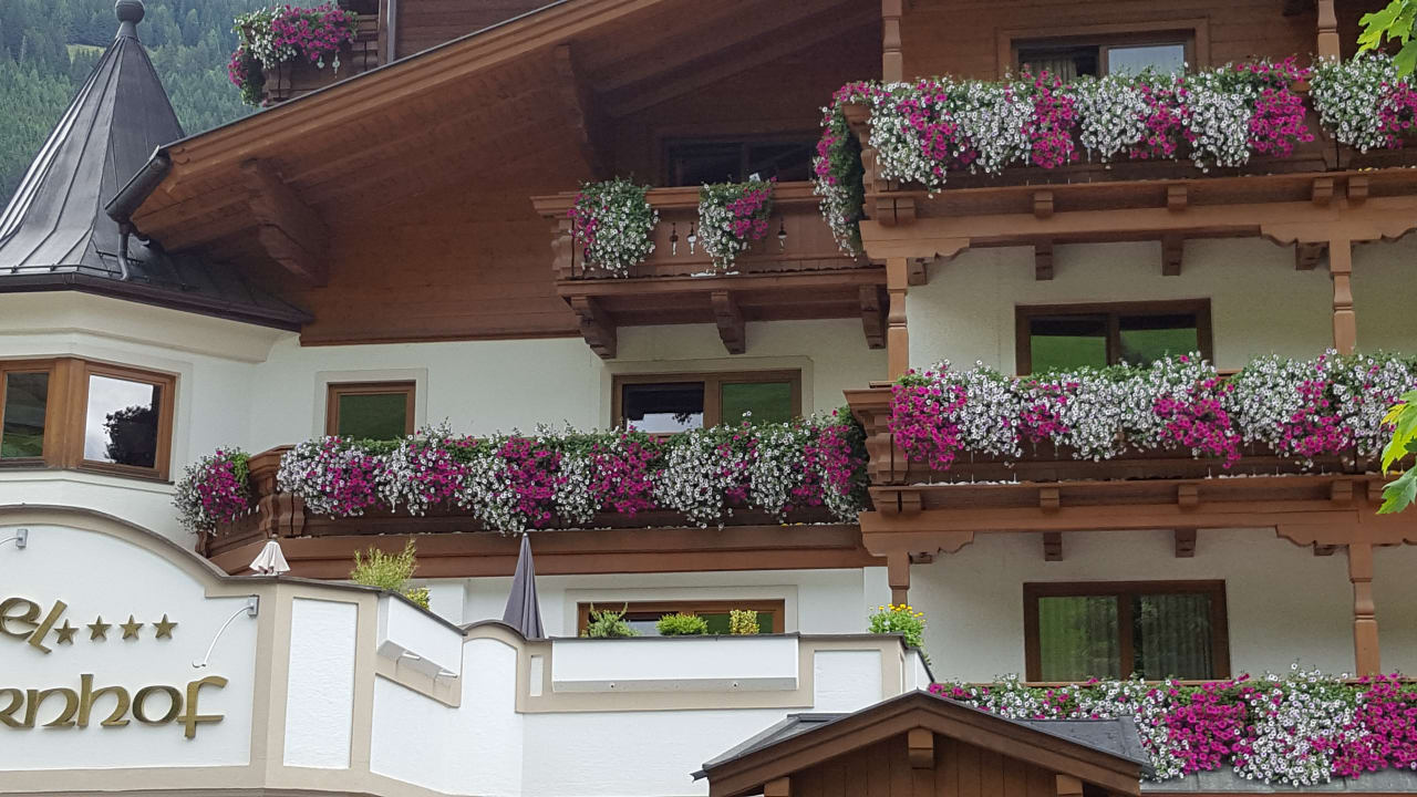 Außenansicht Hotel Tauernhof