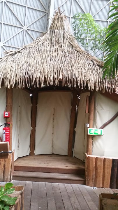 Premiumzelte von außen  Tropical Islands Resort