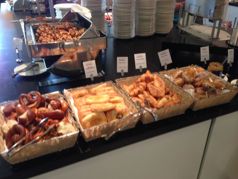 Frühstücksbuffet Vienna House by Wyndham Andel's Berlin