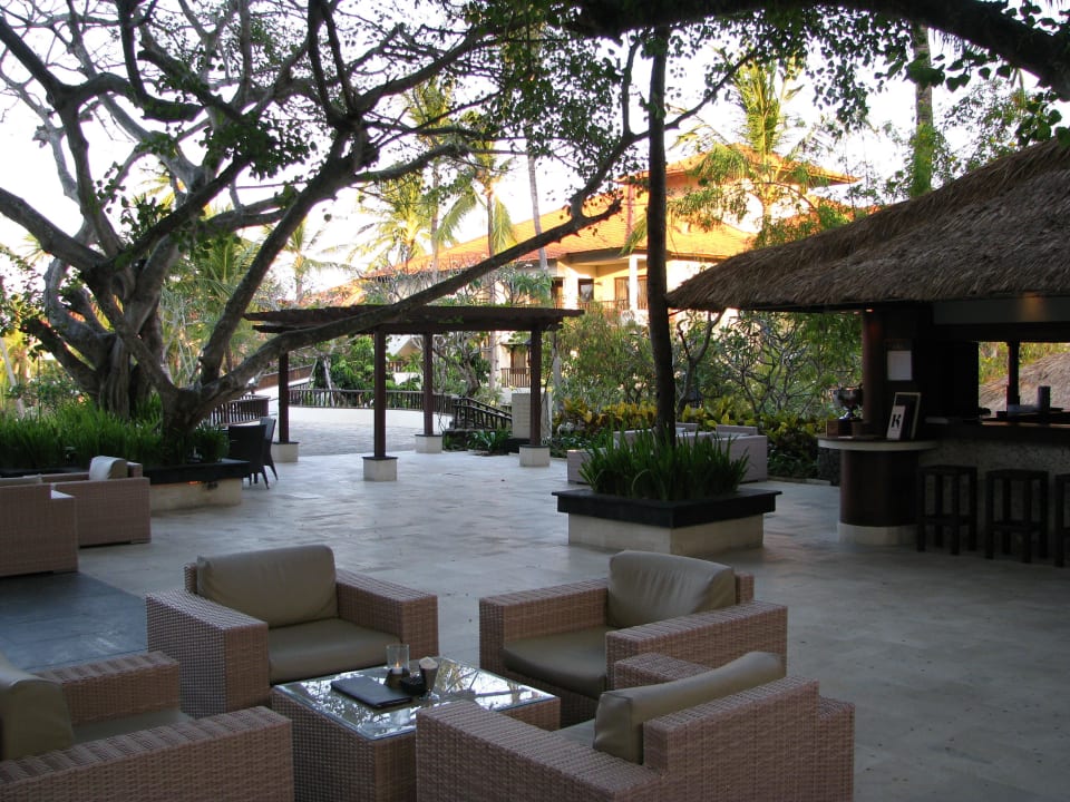 Einer der Bars in der Nähe der Lobby The Laguna A Luxury Collection Resort & Spa