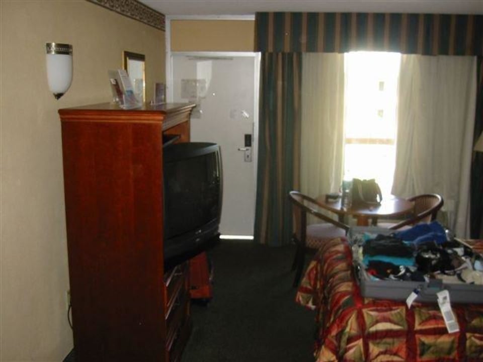 Gute Zimmer Ramada Downtown Hollywood  Hotel