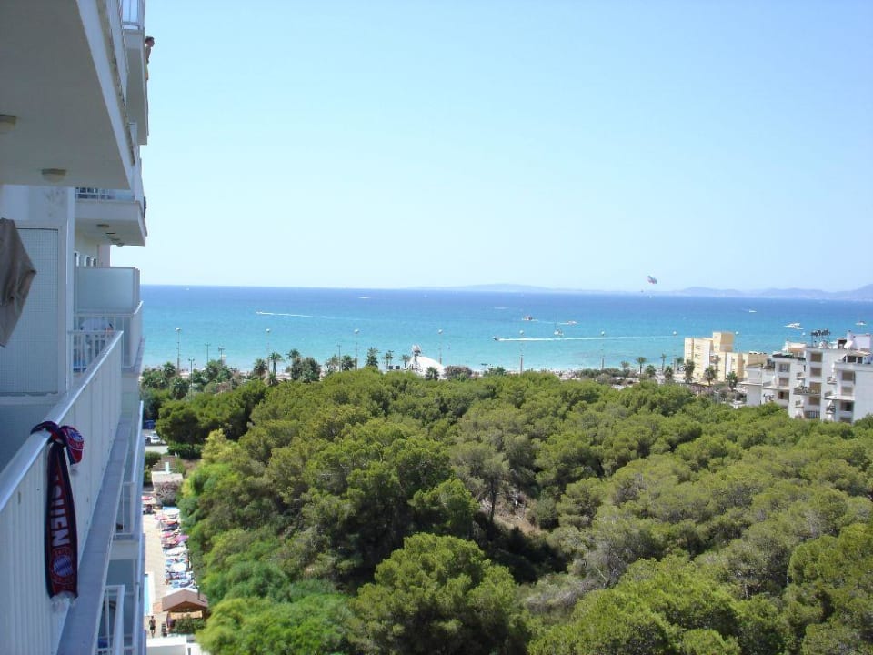 Aussicht vom Balkon in Richtung Strand Hotel Timor