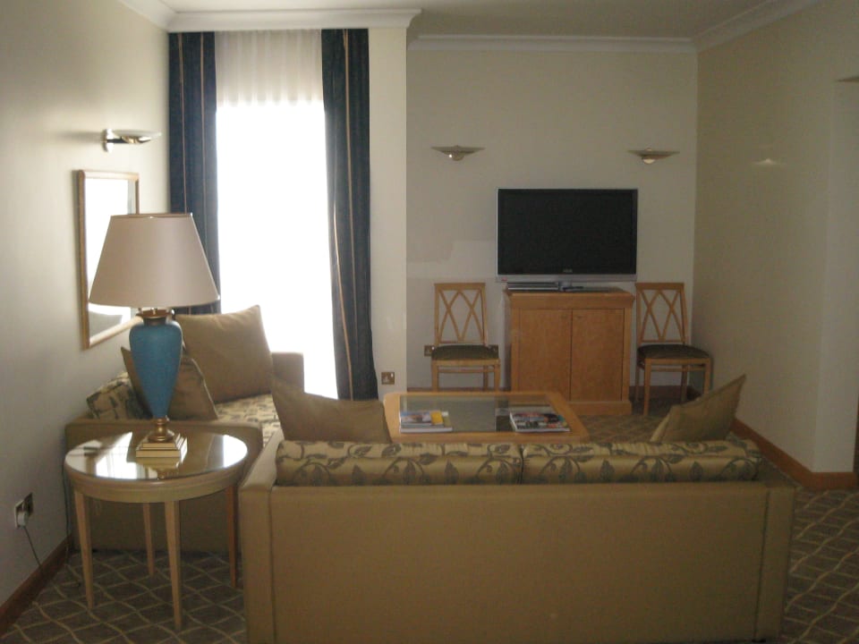 Executive Suite Radisson Blu Hotel & Resort Abu Dhabi Corniche