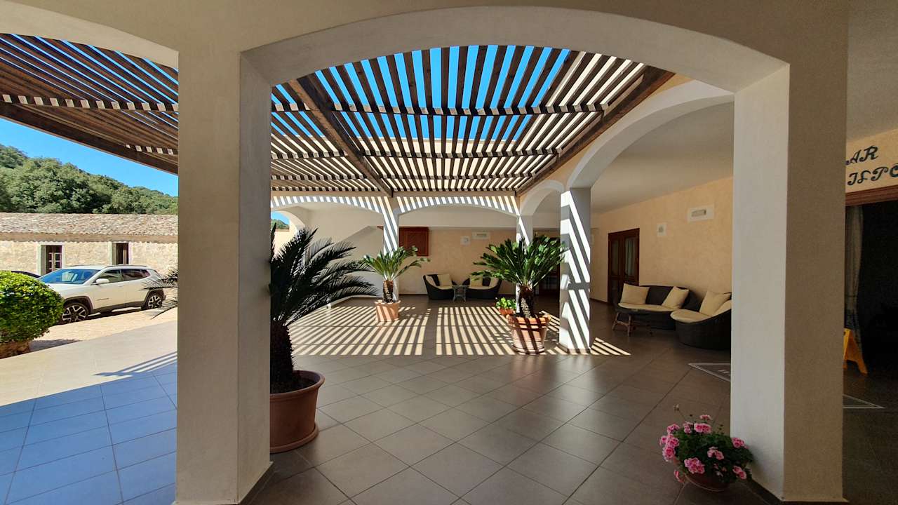 Lobby Valkarana Hotel Relais