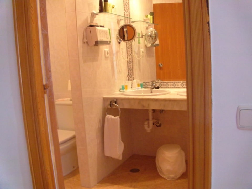 Bad Hotel TRH Paraiso