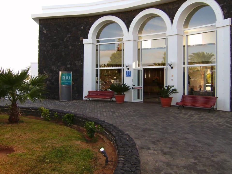 Eingang zum Hotel Relaxia Olivina