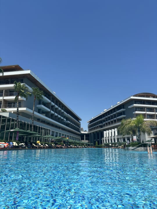 Außenansicht Acanthus Cennet Barut Collection