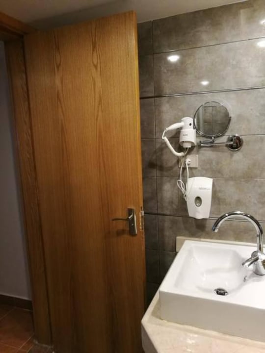 Bad Beach Albatros Resort