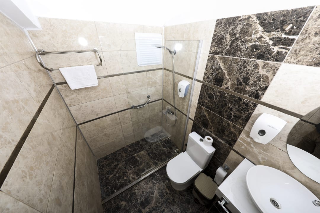 Zimmer Akay Garden Family Club