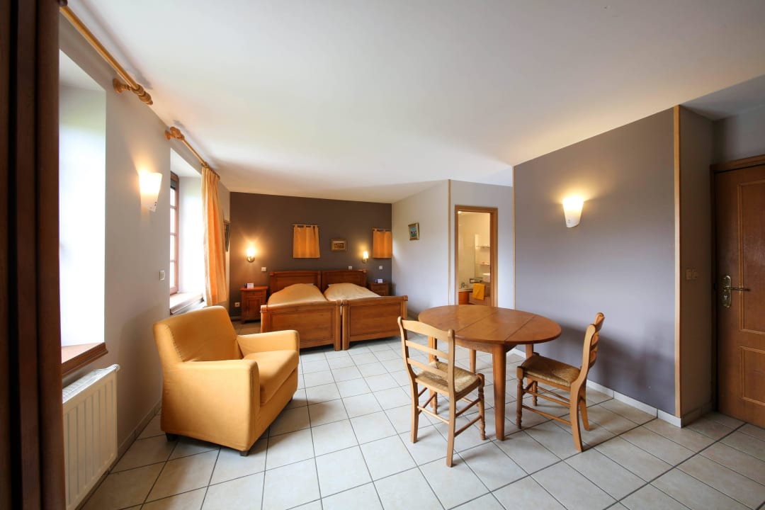 Suite' 5 personnes ferme chateau laneffe gîte et chambre d'hôte