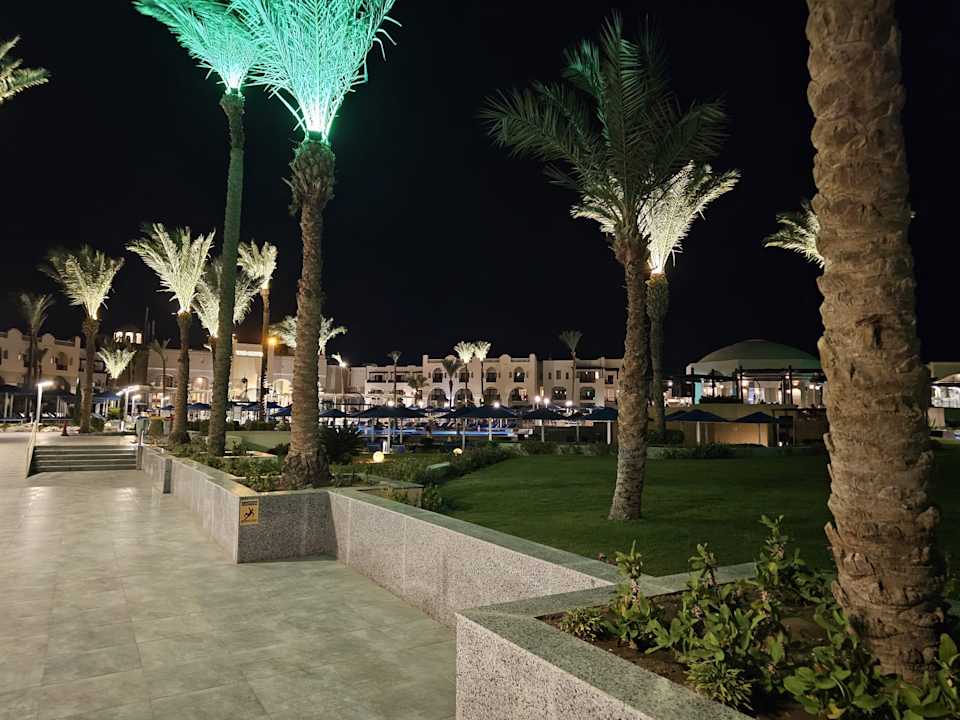 Außenansicht Pickalbatros Palace Hotel-Port Ghalib