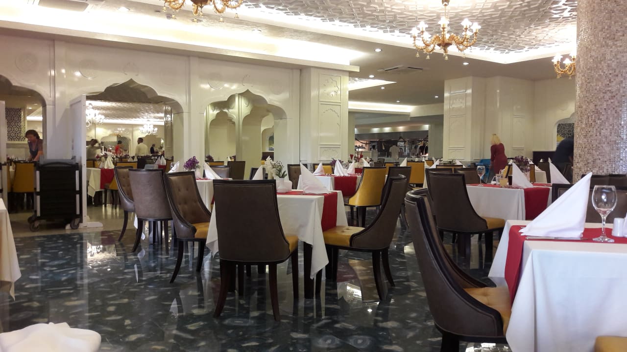Gastro Royal Taj Mahal Hotel