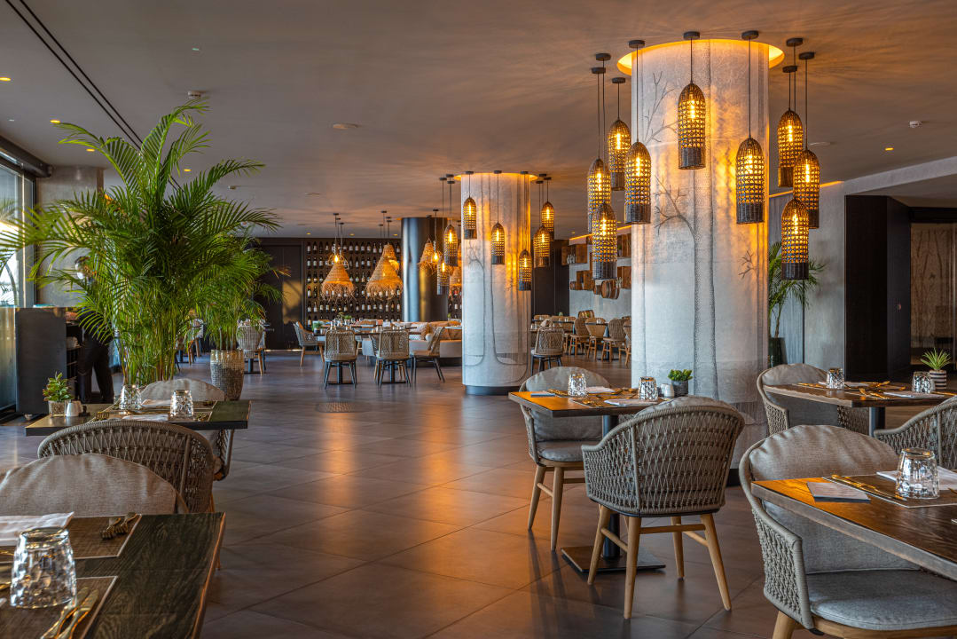 Gastro Hotel Faro, a Lopesan Collection Hotel