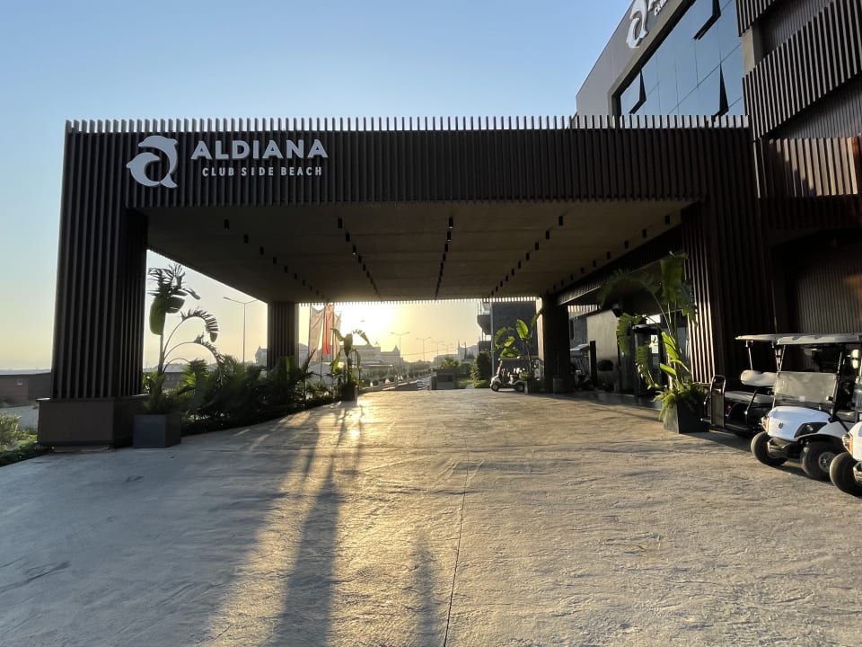 Außenansicht Jacaranda Luxury Resort