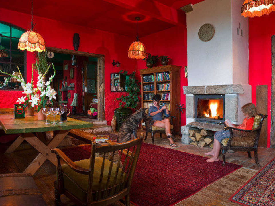 Sala kominkowa Hotel Alchemik