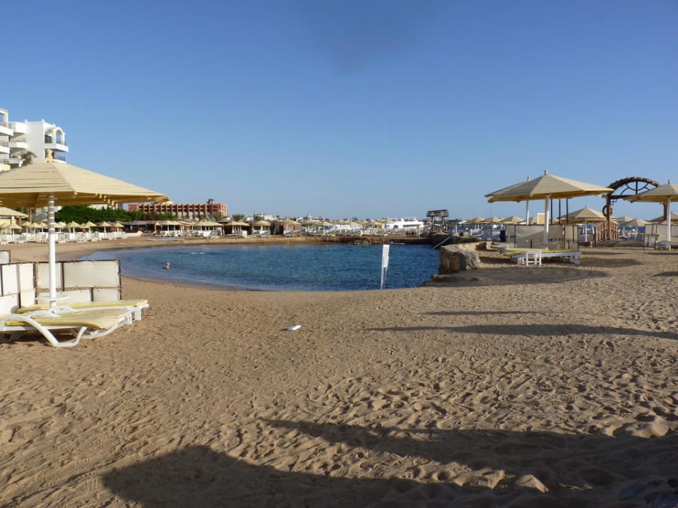 Clean sandy beach SUNRISE Holidays Resort (Adults Only)