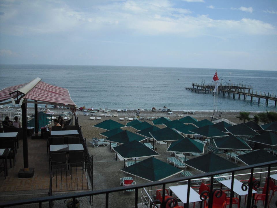 Strand Aleria Belport Beach Hotel