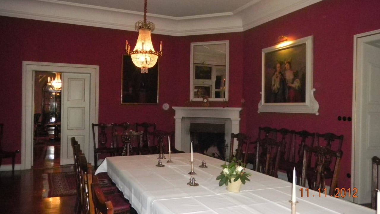 Speisesaal mit Tafel Schlosshotel Gaußig