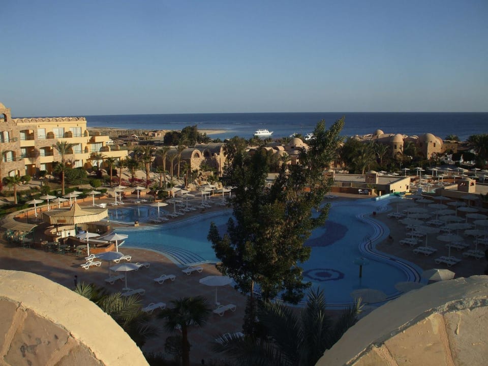 Hauptpool beheizt Utopia Beach Club