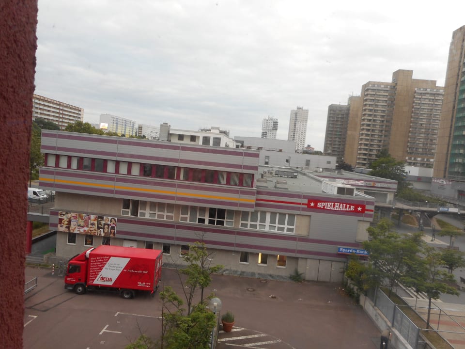 Ausblick TRYP by Wyndham Halle