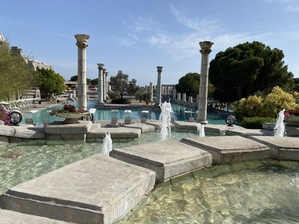 Pool Xanadu Resort Hotel