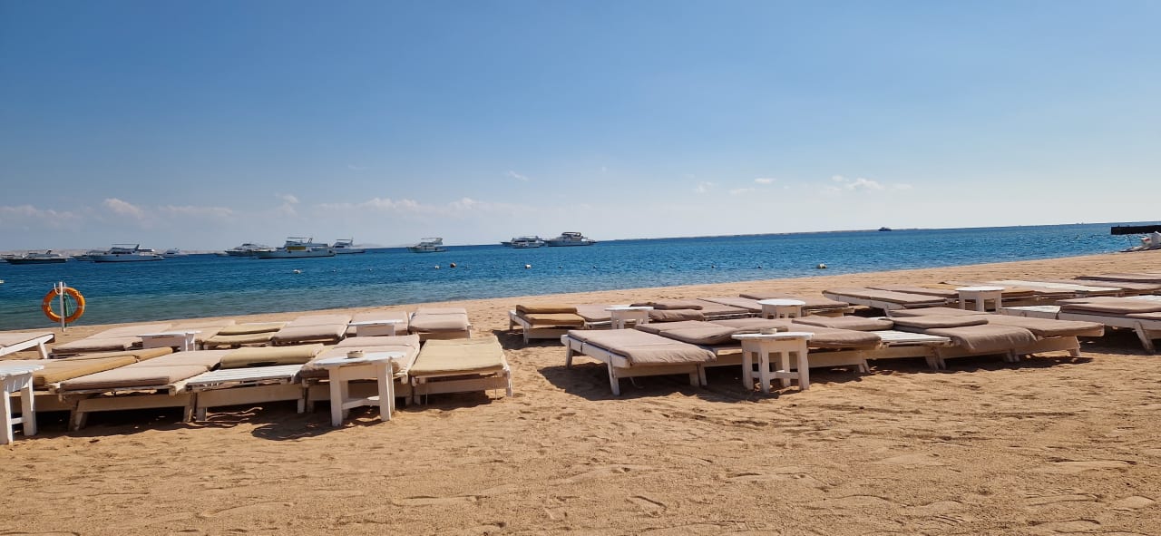 Strand The Grand Resort