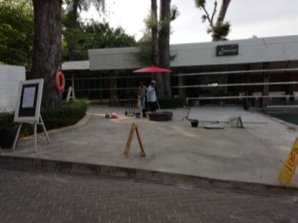 Pool Laksasubha Hua Hin