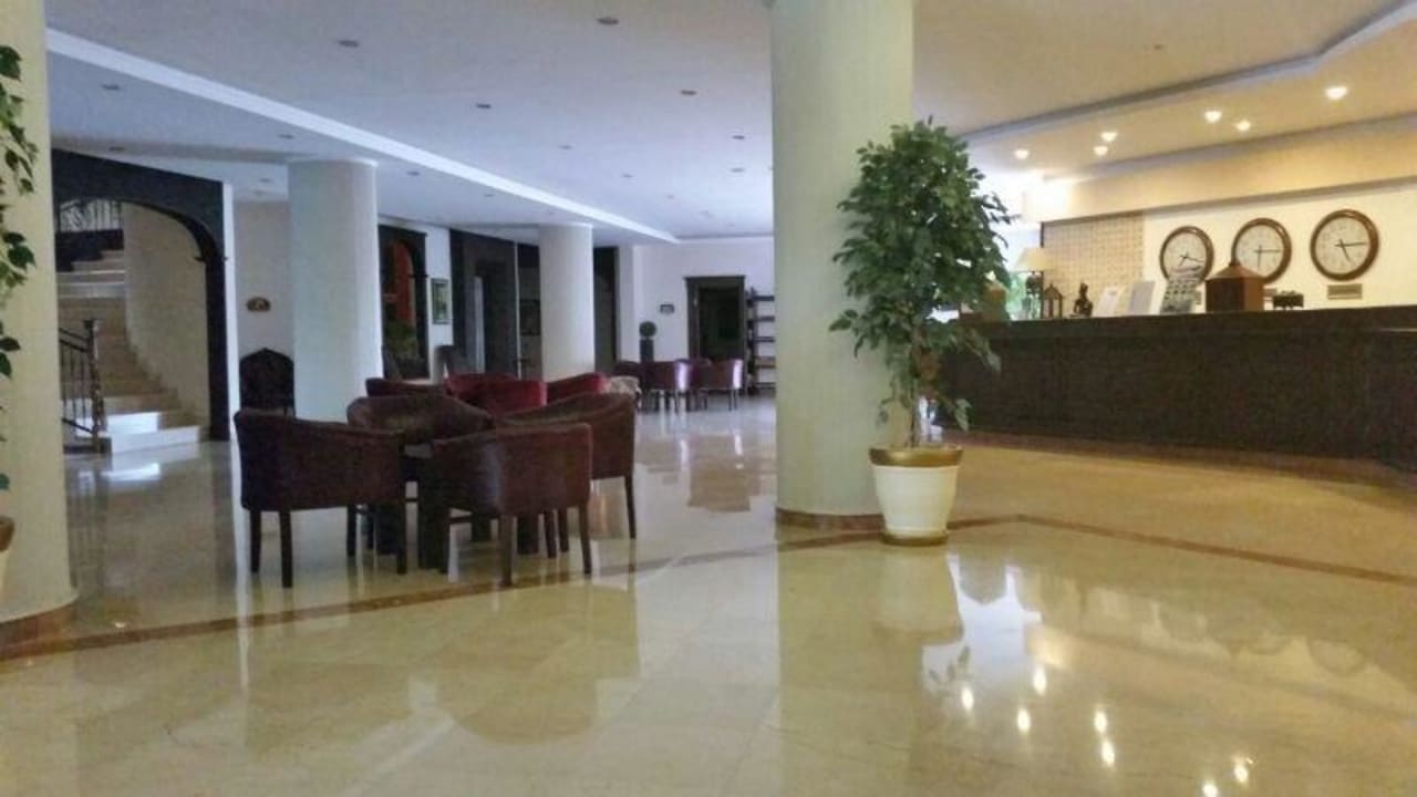 Lobby Hotel Royal Garden Beach