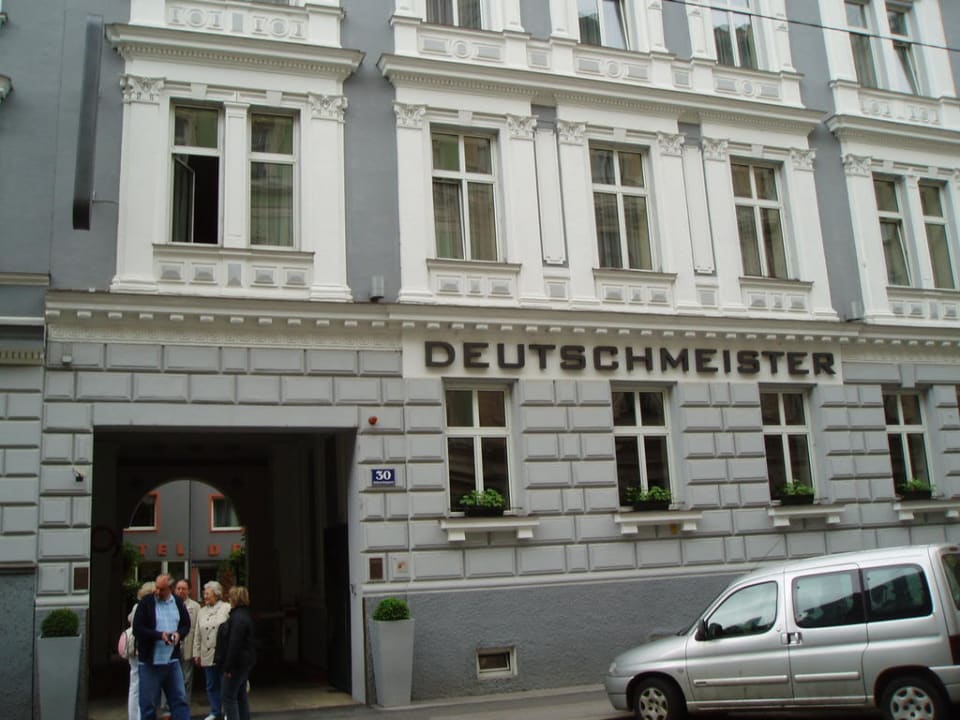 Vorderhaus mit Appartement´s Hotel Deutschmeister