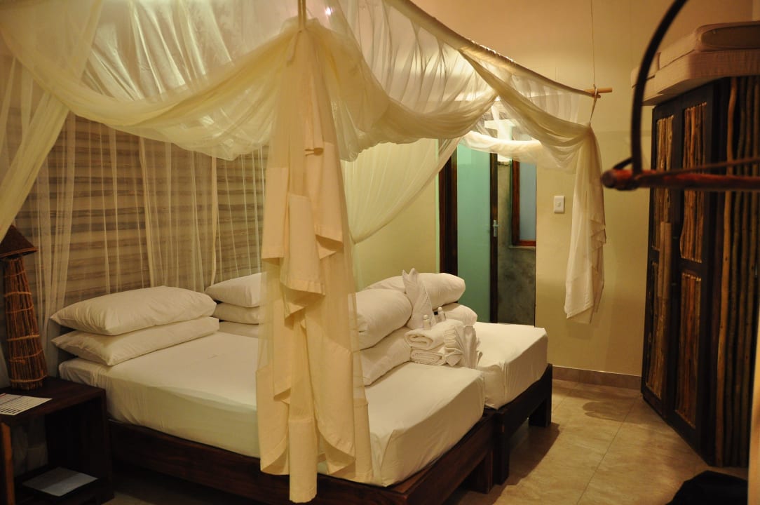 Waterhole Chalet Okaukuejo Okaukuejo Camp