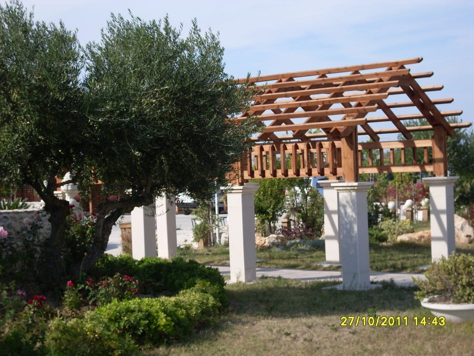 Tolle Gartenanlage Hotel Gaia Palace
