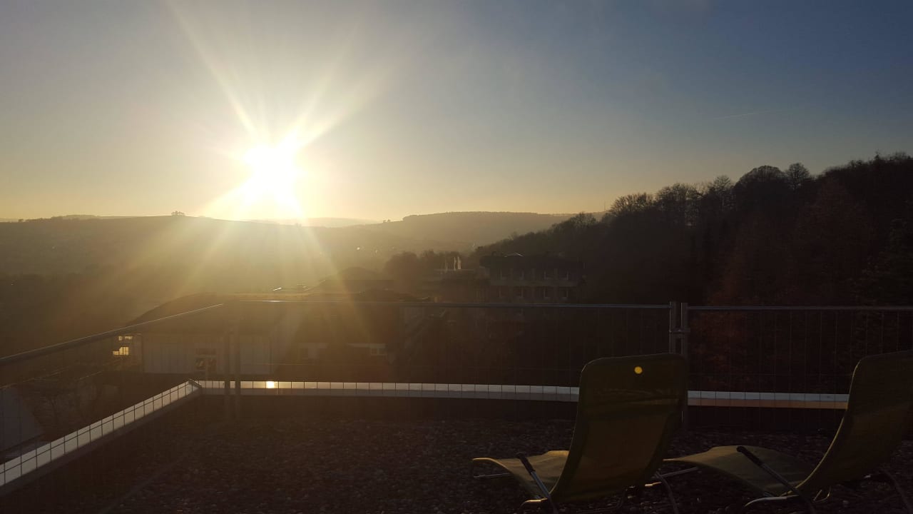 Sonnenuntergang auf der Sky-Lounge (Dachterrasse) Vitalhotel König am Park