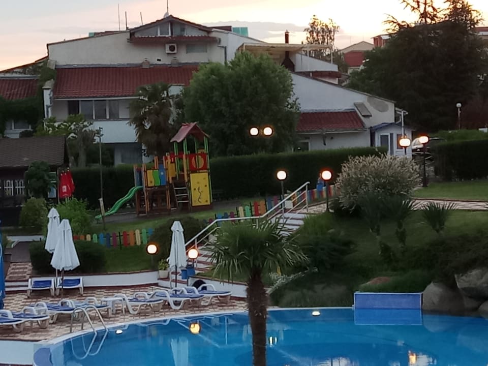 Außenansicht Hotel Sineva Beach