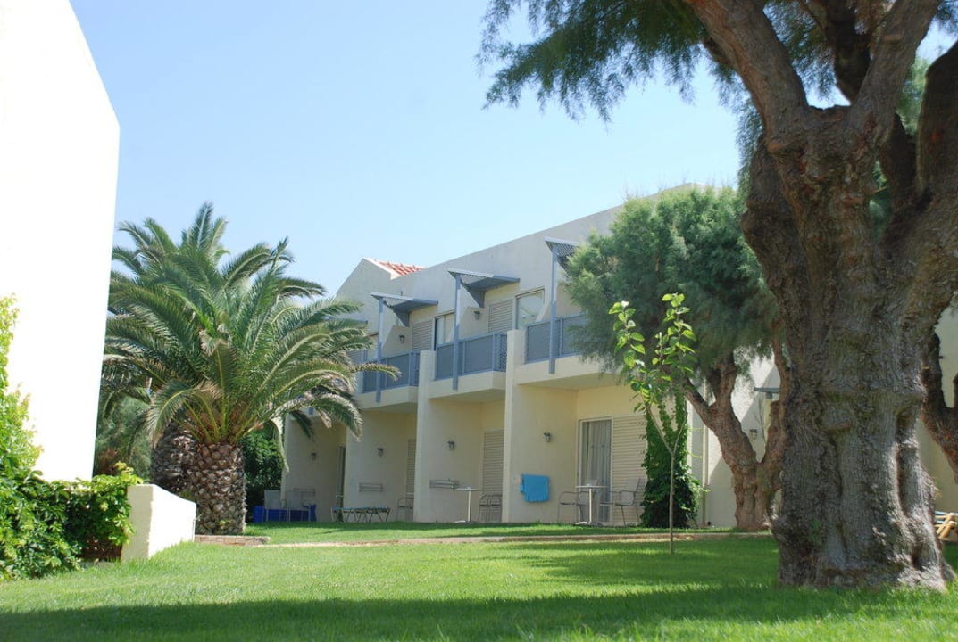 Blick auf Bungalowreihe Phãea Cretan Malia