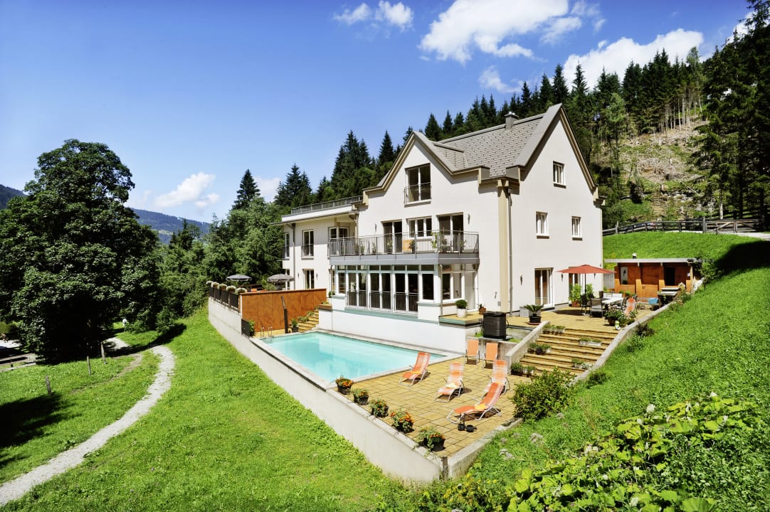 Außenansicht Apartmenthaus Mira Monti